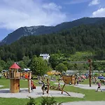 Superior Tiroler Madl Chalet *