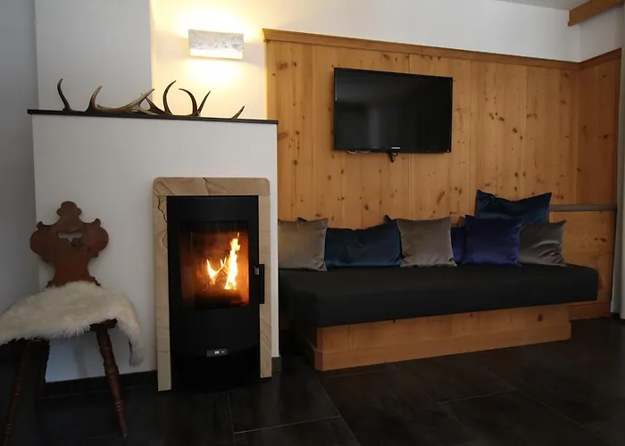 Superior Tiroler Madl شاليه اشنكريش