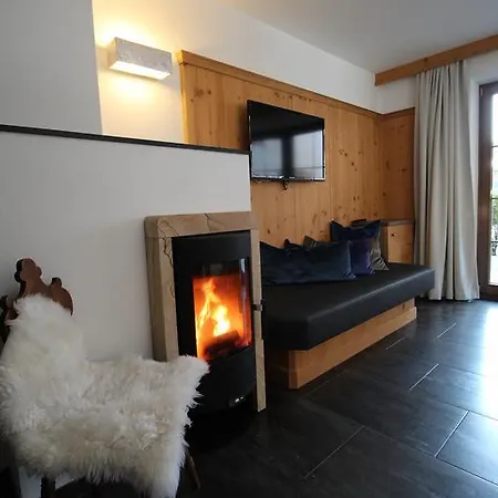 木屋 Superior Tiroler Madl 阿亨基希